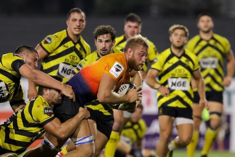 Un arrollador Jaguares y un Peñarol hambriento luchan por Superliga de rugby