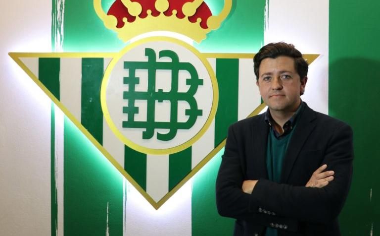 Calzado: Raúl como delantero del Betis, Paul, Rodri, Luis Martínez, Cordón...