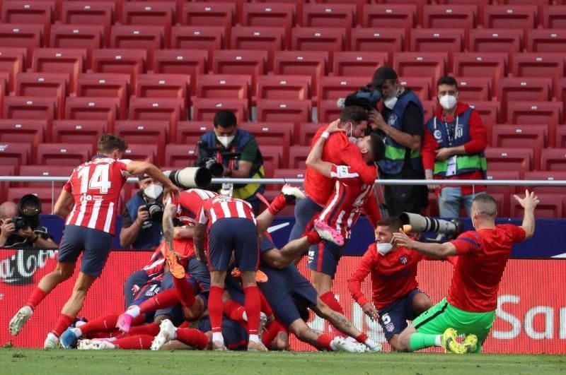 Atlético 2-1 Osasuna: Suárez rescata la Liga