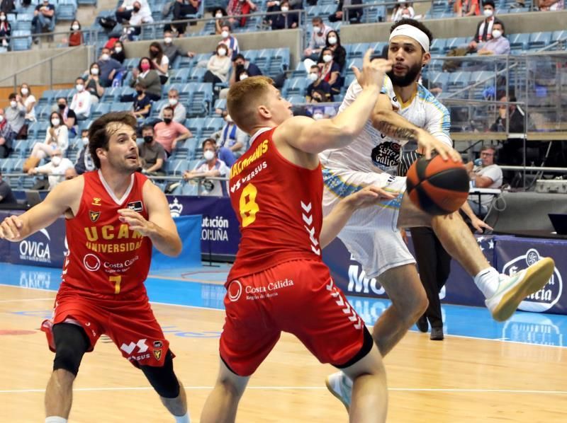 80-83. Frankamp decide el primer partido con público tras catorce meses