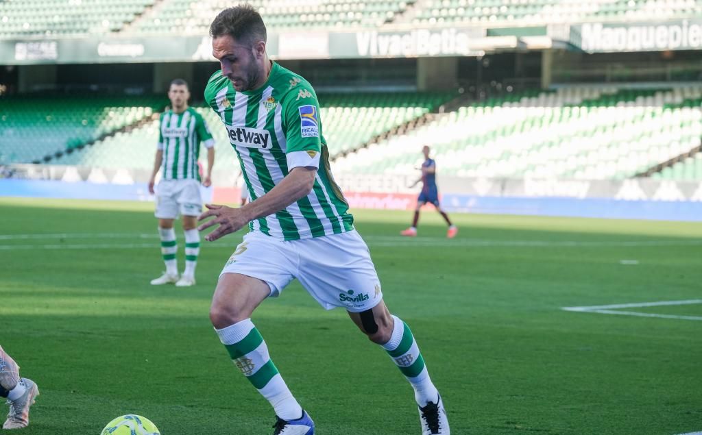 Así están las negociaciones entre el Betis y Víctor Ruiz para la renovación