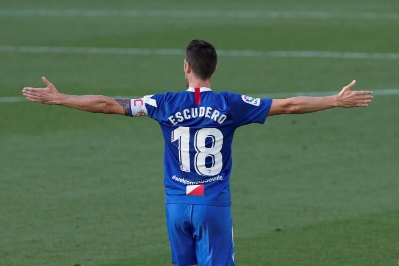 Escudero, que rechazó oferta renovación, deja Sevilla con "corazón encogido"