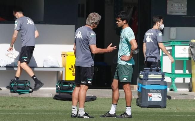 Mandi aclara el motivo real de su ausencia en los últimos partidos con el Betis