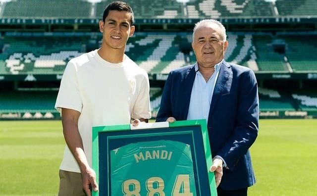 Mandi: balance de sus cinco años en el Betis con mensaje de despedida para críticos y fans