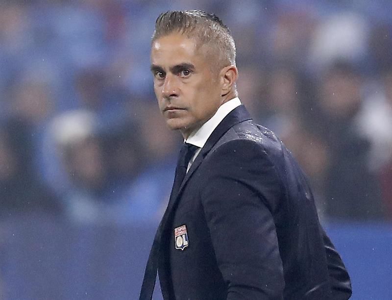 Sylvinho promete entrega y lucha al llegar al banquillo del Corinthians