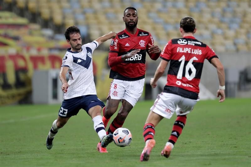 0-0. Flamengo retiene el liderato ante Vélez en un duelo de clasificados