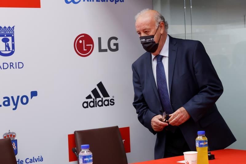 Del Bosque "Zidane ha demostrado lo madridista que es" Estadio Deportivo