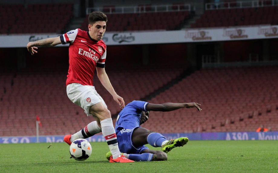 El Arsenal acelera por el sustituto de Bellerín, relevo soñado del Betis para Emerson