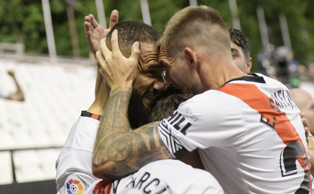 3-0: El Rayo también coge carrerilla hacia la final, gracias a Bebé... y a Riesgo