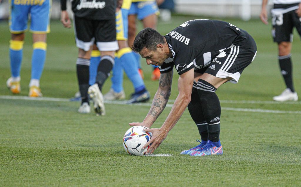 Cádiz y Getafe se interesan por Rubén Castro