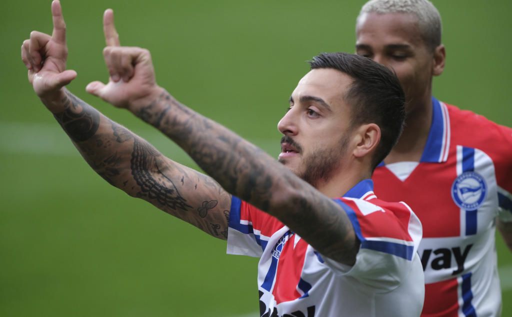 Valencia y Betis preguntaron por Joselu, que sólo quiere jugar en Nervión