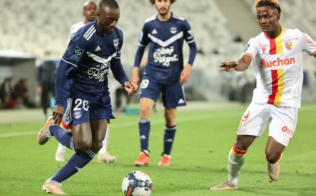 ÚLTIMA HORA: Sabaly ha pasado ya reconocimiento y sólo resta la oficialidad