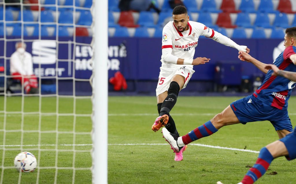 El Sevilla FC no escucha ofertas por En-Nesyri