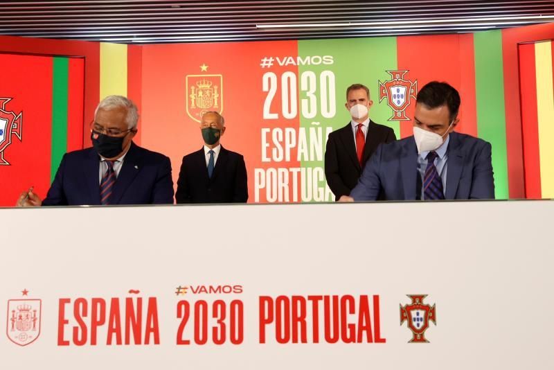 España y Portugal presentan su candidatura con el apoyo de Felipe VI y presidentes