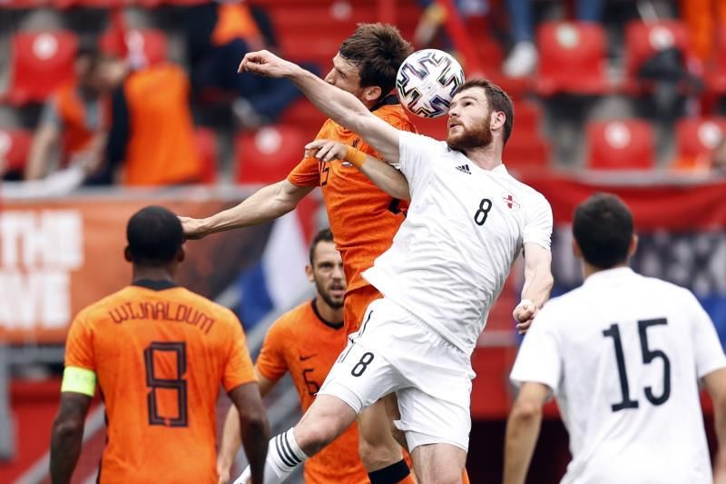 3-0: Países Bajos se da una alegría sin Luuk de Jong