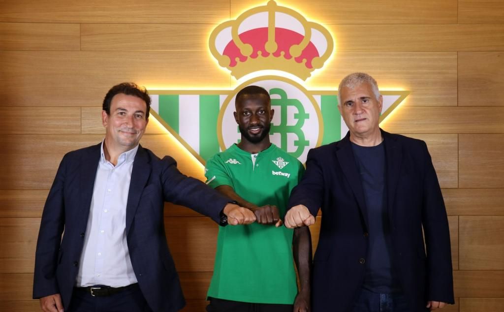 OFICIAL: Sabaly, nuevo jugador del Betis hasta 2026