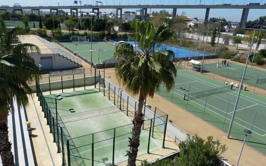 El SADUS amplía la oferta de alquiler de pistas de tenis y pádel