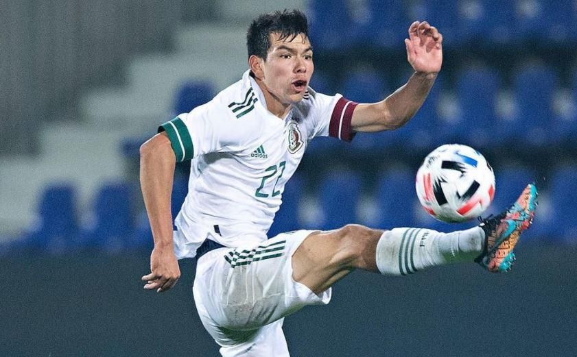En Italia desvelan una oferta del Sevilla FC por Hirving Lozano