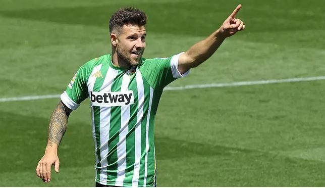 Aitor Ruibal celebra su "estabilidad", pone deberes a Cordón y señala el mejor fichaje del Betis