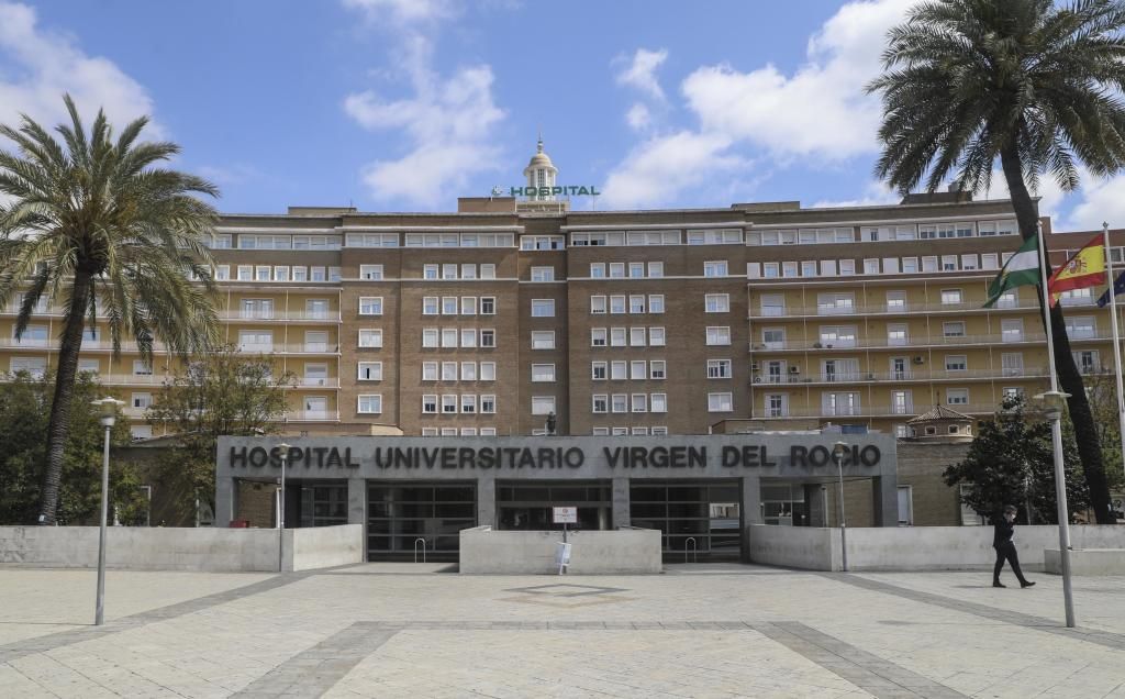 Andalucía baja los hospitalizados por Covid-19 y los pacientes en UCI se mantienen