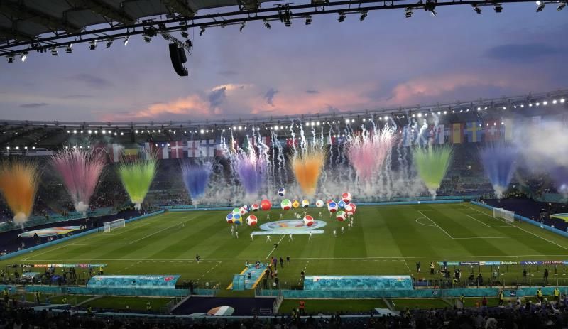 Bocelli emociona al Olímpico con el "Nessun Dorma" para abrir la Eurocopa