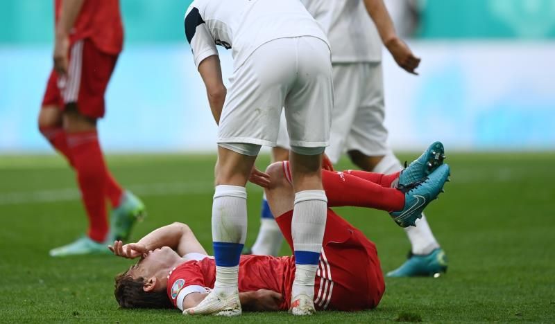 Mario Fernandes no sufre lesión en la columna vertebral, según la selección rusa