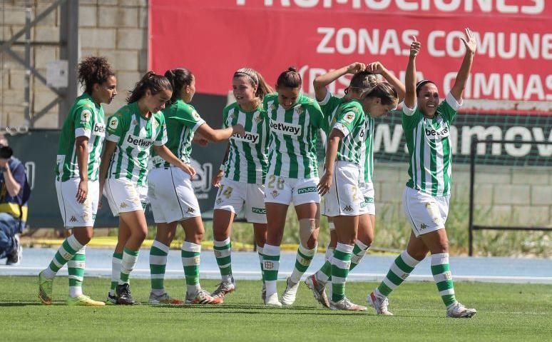 El Betis Féminas certifica la permanencia goleando al Dépor (3-1)