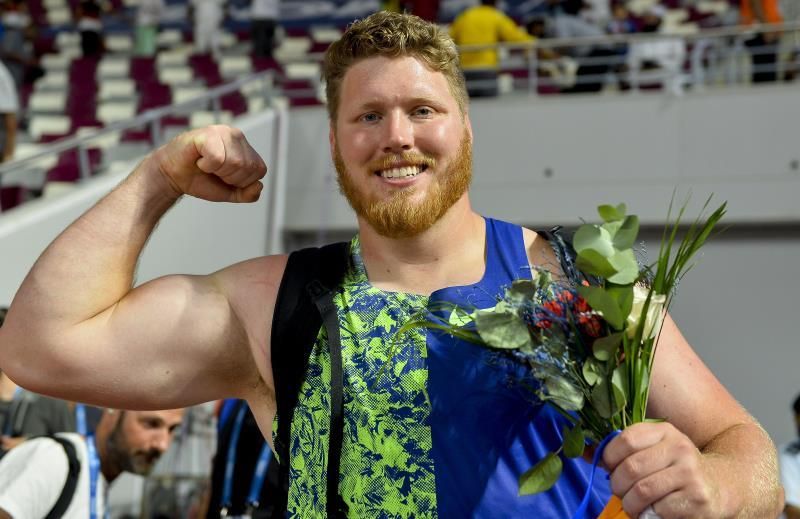 Ryan Crouser bate el récord mundial de peso con 23,37 metros