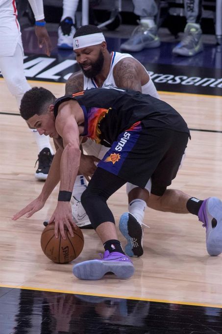120-114: Los Suns toman ventaja ante los Clippers con un espléndido Booker