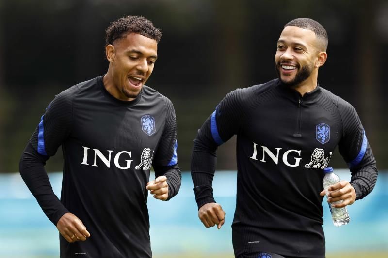 Donyell Malen: "Memphis Depay y Wijnaldum tienen mucha experiencia"