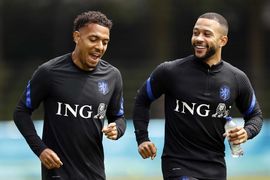 Donyell Malen: "Memphis Depay y Wijnaldum tienen mucha experiencia"