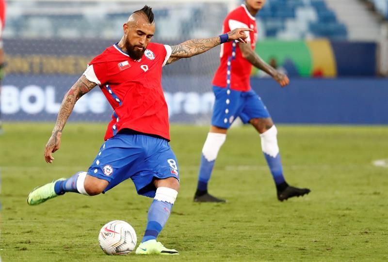 Arturo Vidal, sobre la polémica de una fiesta en el hotel: "En Chile deberían apoyar, no inventar cosas"