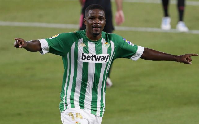 La cotización de William Carvalho sigue cayendo