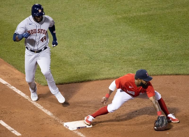 El cubano Álvarez protagoniza la exhibición bateadora de los Astros