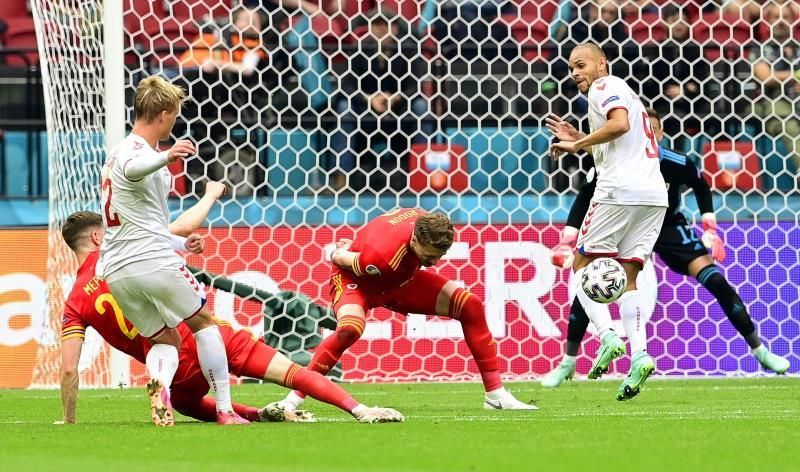 0-4. Dinamarca golea a Gales y espera rival en cuartos