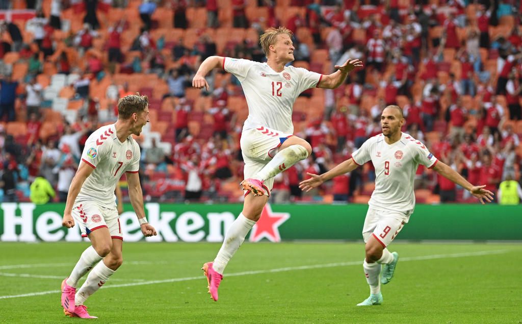 0-4: Dolberg dispara a una Dinamarca desatada que espera rival en cuartos