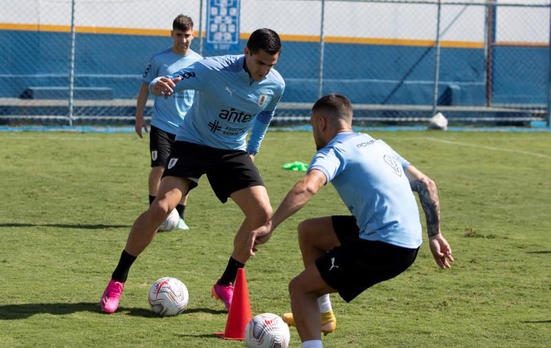 Uruguay completa su primer entrenamiento en Río de Janeiro mirando a Paraguay
