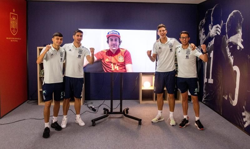 Fernando Alonso manda un vídeo de apoyo a la selección española de fútbol