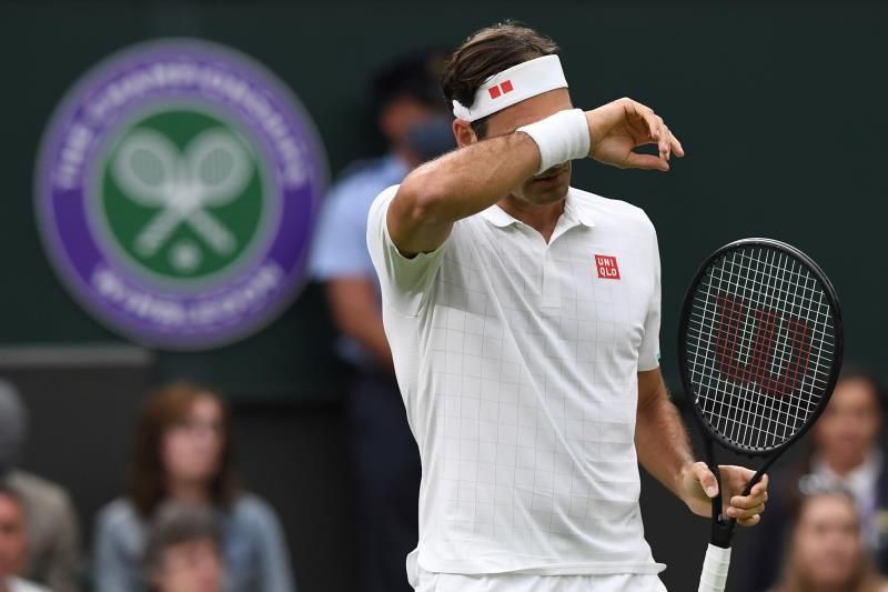 Federer pasa de ronda por la retirada de Mannarino