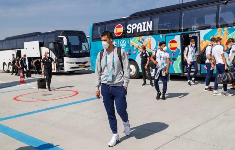La selección española llega a San Petersburgo para los cuartos de final