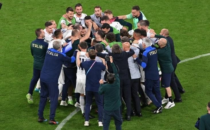 1-2: Italia va en serio y se cita con España en 'semis'