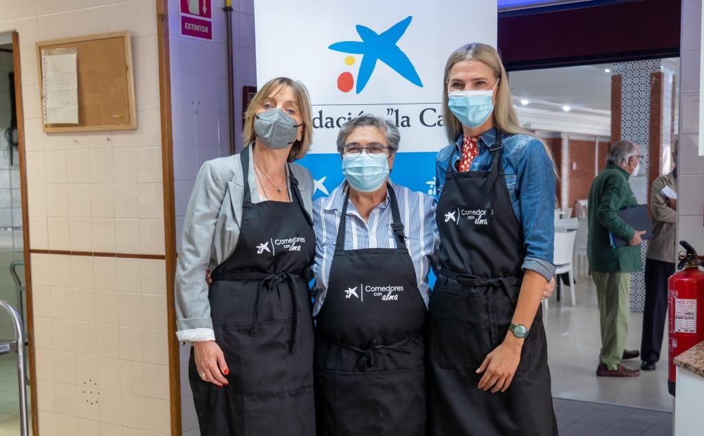 La Fundación 'La Caixa' y CaixaBank facilitan la entrega de más de 1.700 comidas al día en Sevilla a través del proyecto 'Comedores con Alma'