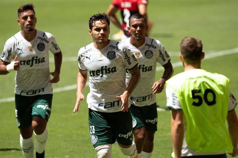 El Palmeiras agrava la crisis del Gremio y asume el liderato en Brasil