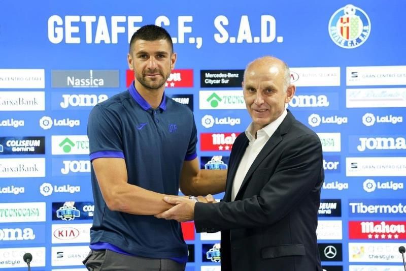 Mitrovic: "Jugar en el Getafe es un reto porque la Liga española es la mejor"