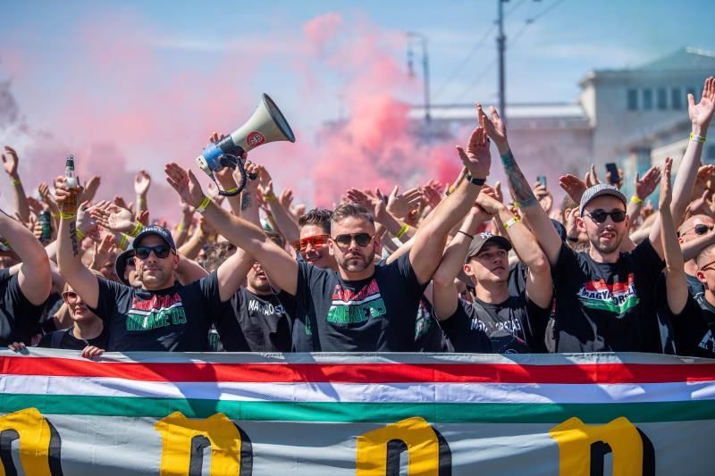 El ministro de Exterior húngaro califica de "patética" la sanción de la UEFA