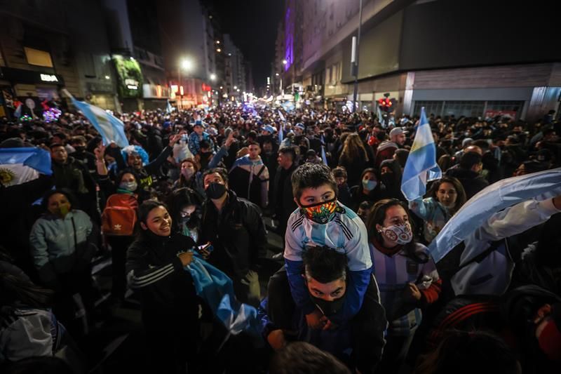 Con epicentro en el Obelisco porteño, Argentina celebró el título de América