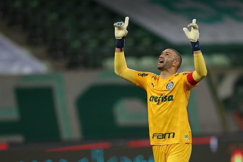 El Palmeiras recupera al portero Weverton antes de viajar a Chile
