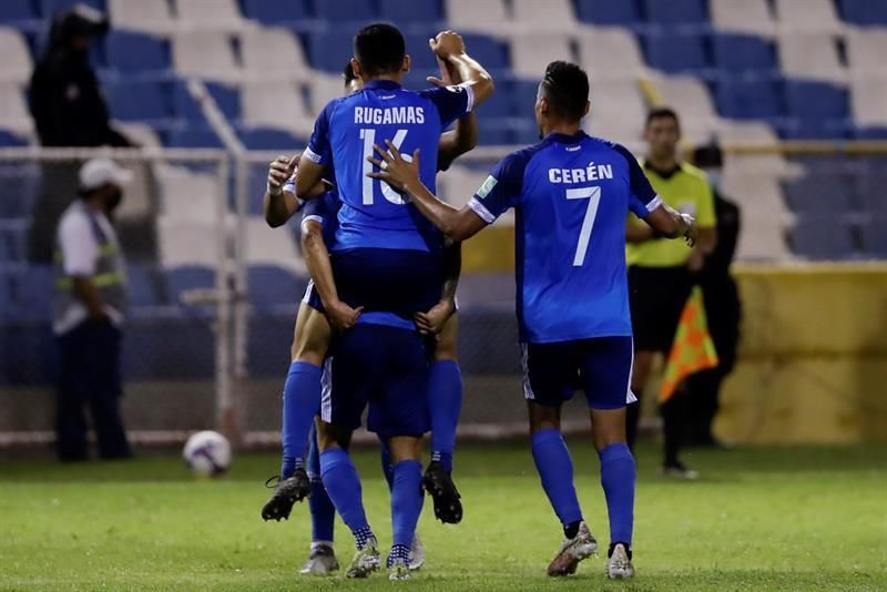 0-2. El Salvador se clasifica a cuartos de final al sumar su segundo triunfo