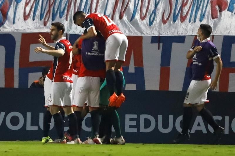 Liga de Paraguay tendrá seis partidos con publico para evaluar vuelta escalonada