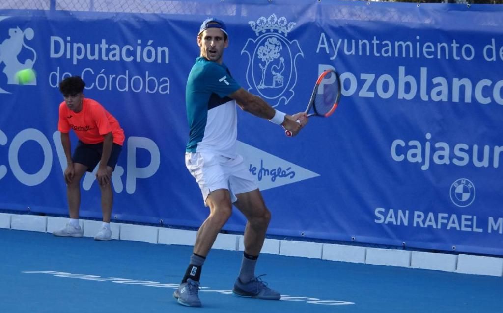 Adrián Menéndez sigue adelante en ATP Challenger de Pozoblanco